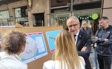 Comienzan las obras en la Calle Real de Ponferrada, la peatonalización añadirá un alumbrado en catenaria y aceras con pavimento descontaminante 6