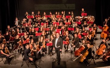 La Orquesta Sinfónica de Ponferrada interpreta a Beethoven con Javier Ares como piano solista 1