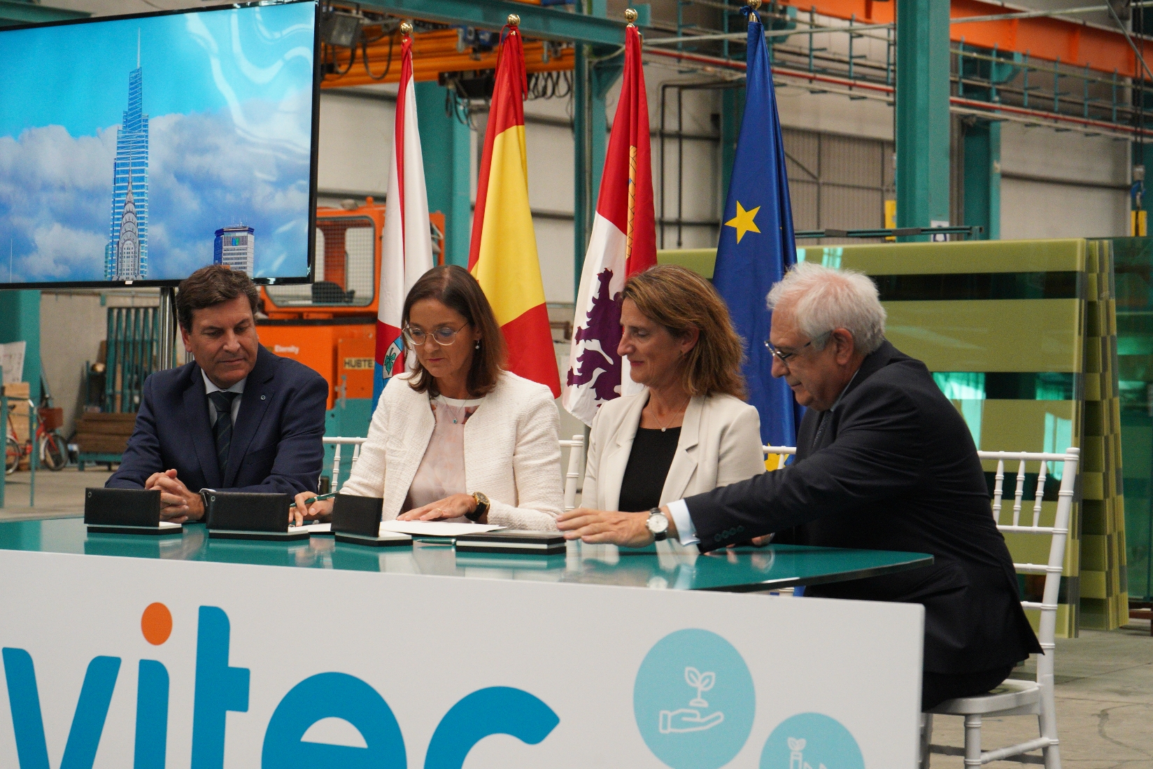 La Junta apoya la dinamización económica del Bierzo con la firma de un acuerdo de desarrollo industrial para TVITEC, que invertirá 180 millones y creará 250 empleos 1