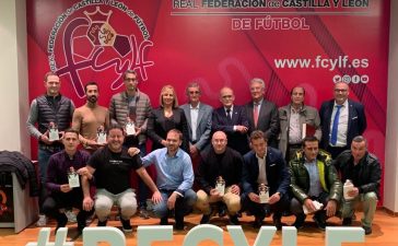 La RFCYLF premia a entrenadores del Bierzo y Laciana por su quehacer en el fútbol base 9