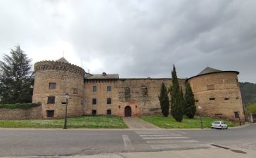 Guías Bierzo pone en marcha una nueva visita guiada por Villafranca del Bierzo que incluye el castillo y el casco antiguo 2