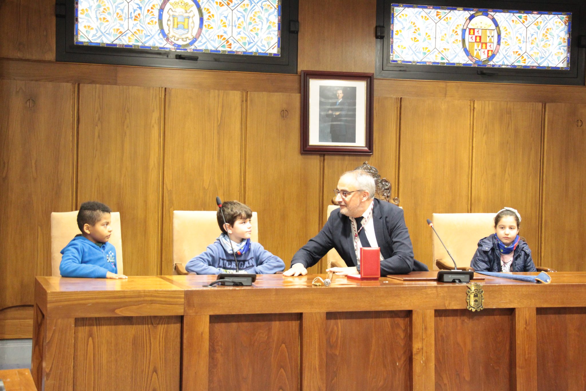 Alumnos de de 2º, 3º y 4º cursos de Primaria del Colegio Público Campo de la Cruz visitan el Ayuntamiento 1