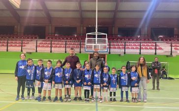 Entregados los trofeos del XXXIII Torneo de Reyes Ciudad de Ponferrada de Baloncesto 8