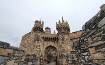 El Castillo de Ponferrada celebra su centenario como Monumento Nacional con una visita teatralizada 1