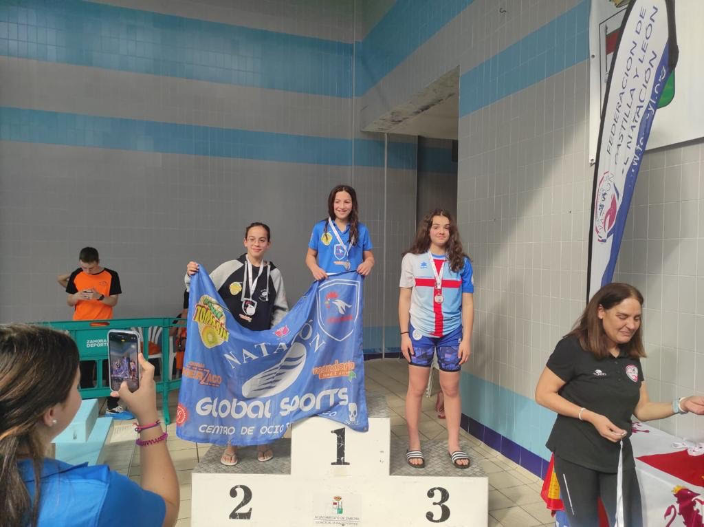 Gran participación berciana en el VIII Campeonato de Castilla y León Open Alevín de Invierno de Natación 4