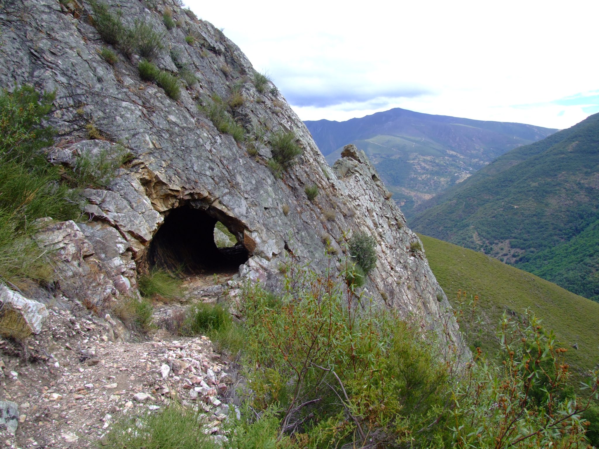 Un nuevo proyecto dotará de una zona MTB a Las Médulas utilizando el trazado de uno de los canales de abastecimiento 1