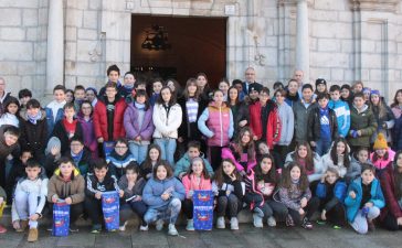Alumnos de 5º y 6º cursos de Primaria del Colegio Público San Antonio visitan el Ayuntamiento de Ponferrada 2