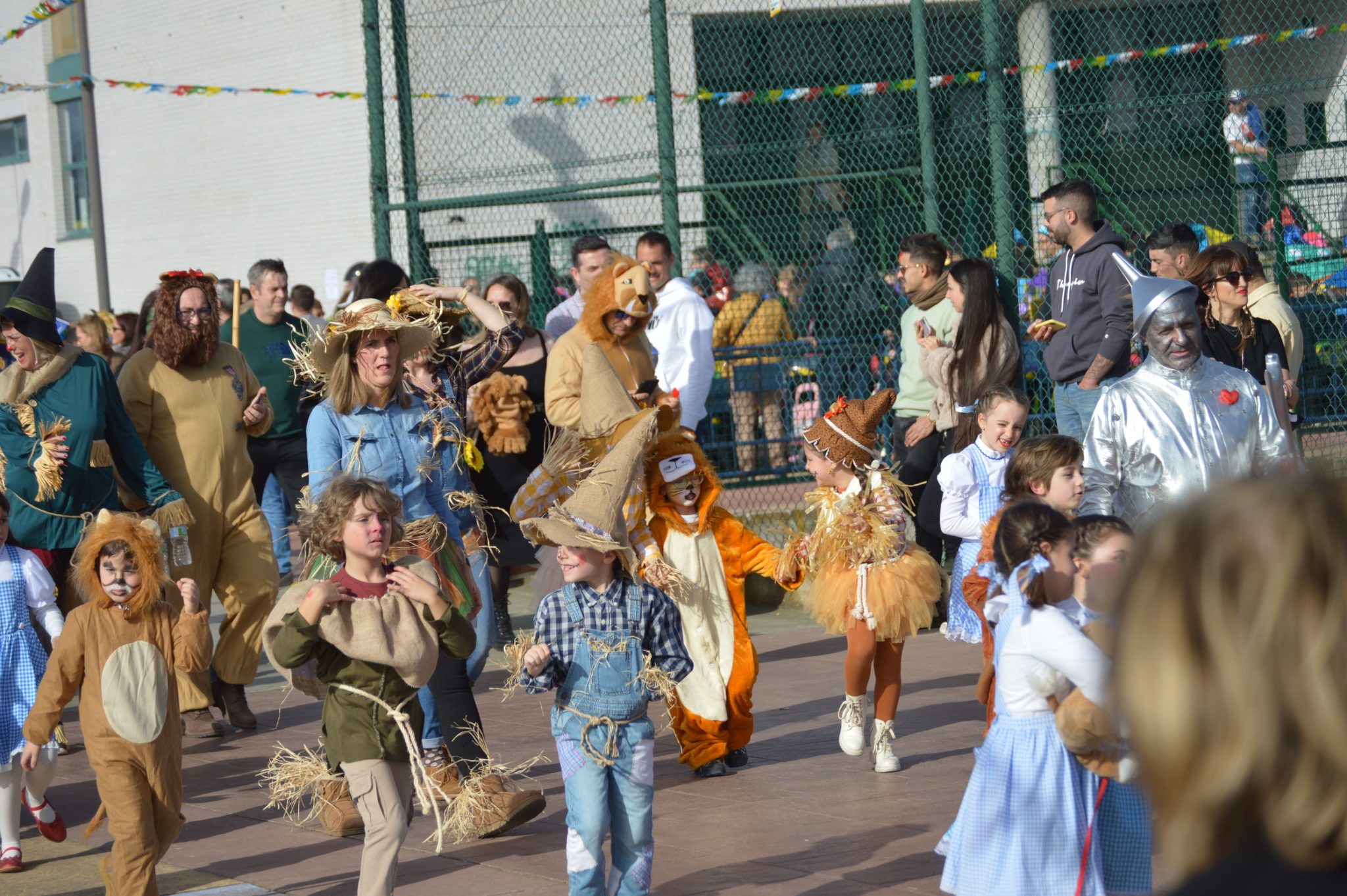 Carnaval Infantil de Ponferrada 2023. Las AMPAS de los colegios de la ciudad llenan de color y alegría las calles 148