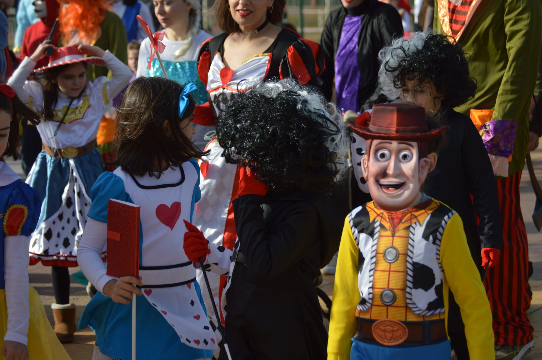 Carnaval Infantil de Ponferrada 2023. Las AMPAS de los colegios de la ciudad llenan de color y alegría las calles 35