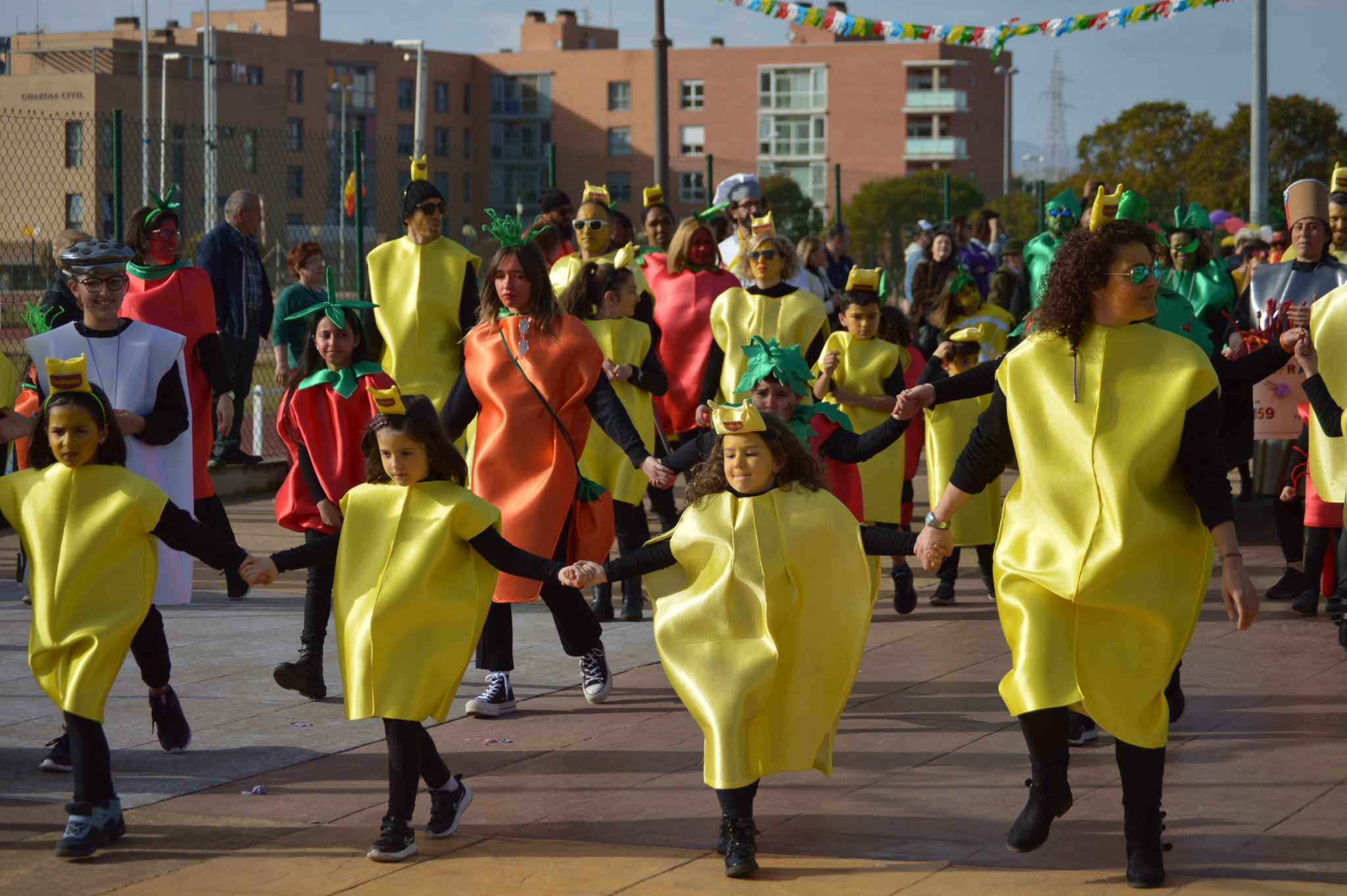 Carnaval Infantil de Ponferrada 2023. Las AMPAS de los colegios de la ciudad llenan de color y alegría las calles 28