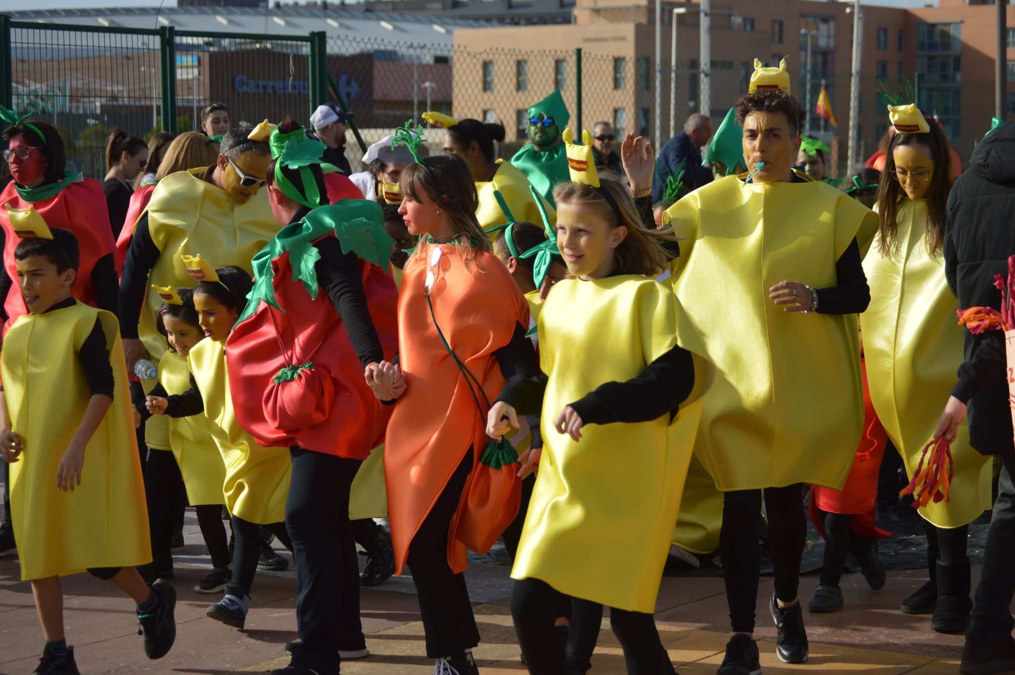 Carnaval Infantil de Ponferrada 2023. Las AMPAS de los colegios de la ciudad llenan de color y alegría las calles 26