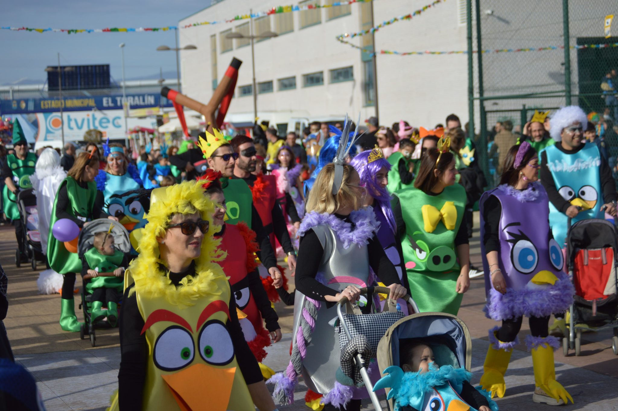 Carnaval Infantil de Ponferrada 2023. Las AMPAS de los colegios de la ciudad llenan de color y alegría las calles 21