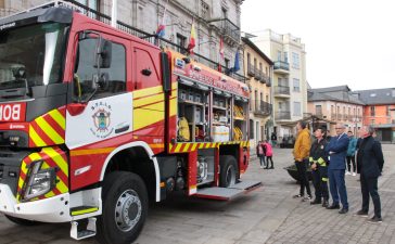 Ponferrada adquiere por 412.000 euros un nuevo camión de bomberos para modernizar el Servicio de Extinción de Incendios 8