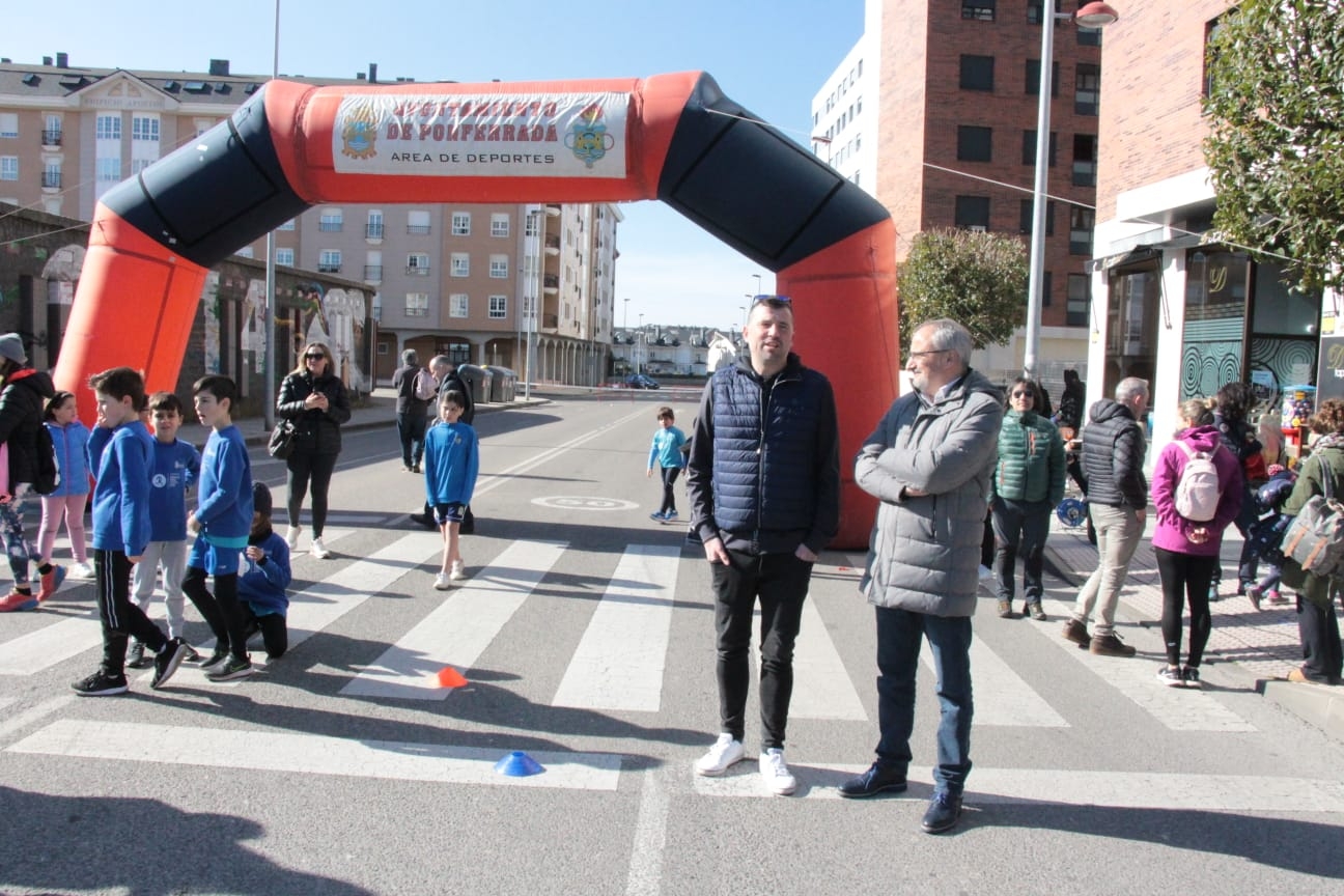 La avenida de la Lealtad se convierte en pista de atletismo durante una mañana 2