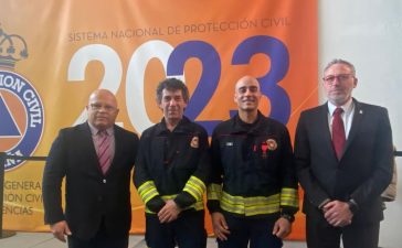 El bombero de Ponferrada Roberto García Morán recibe la medalla al Mérito de Protección Civil por su actuación en el incendio de la Tebaida 8
