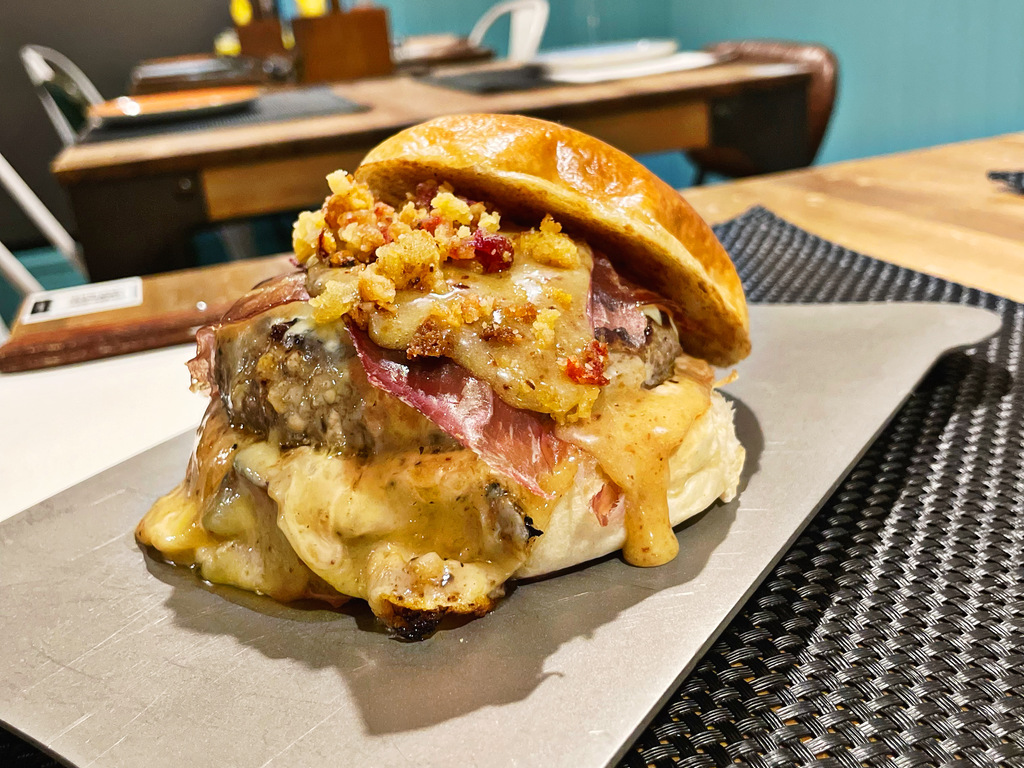 Esta es la hamburguesa ponferradina que ha sido elegida como la segunda mejor de Castilla y León 1