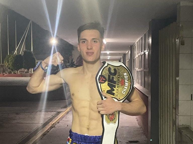 El berciano Enol Anievas se proclama en México Campeón del Mundo MFC 63 Kg 1