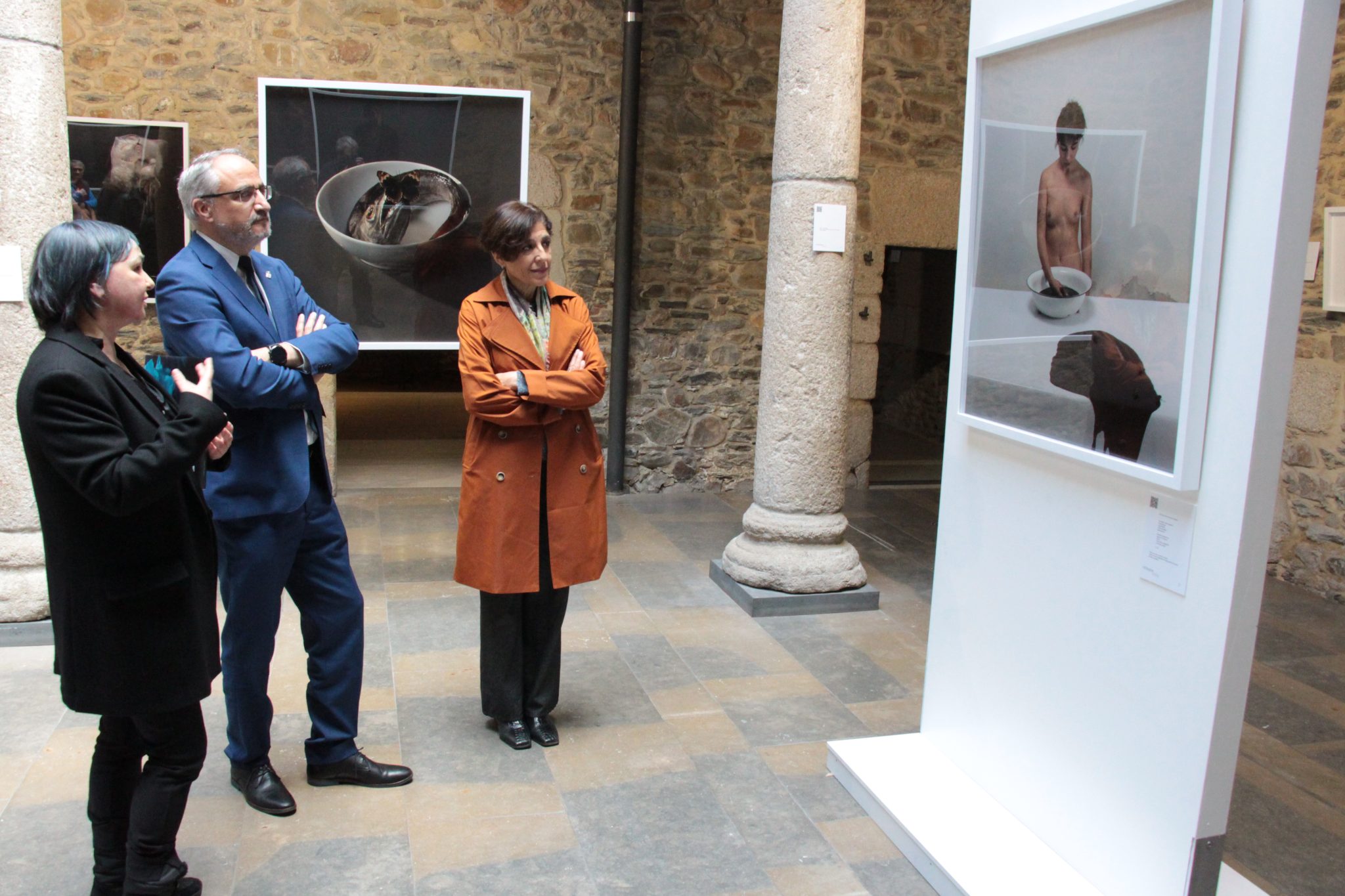 Inaugurada la exposición fotográfica ‘Hermana adiós’, de la fotógrafa berciana afincada en A Coruña Esperanza Merino 1