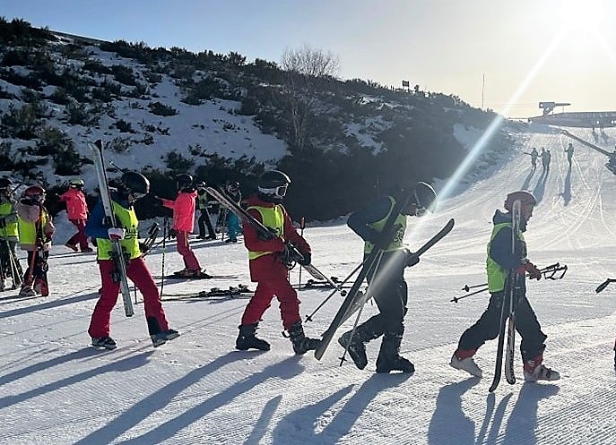 San Isidro y Valle Laciana-Leitariegos reciben a más de 4.000 esquiadores durante el fin de semana 1