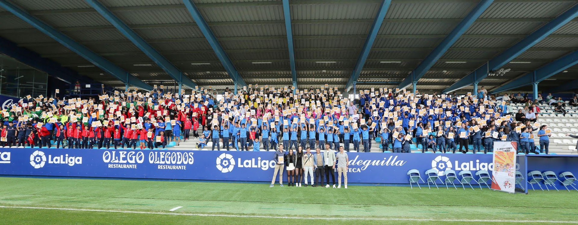 La subdelegación de fútbol del Bierzo congrega a cerca de 700 niños en el estadio de El Toralín 5