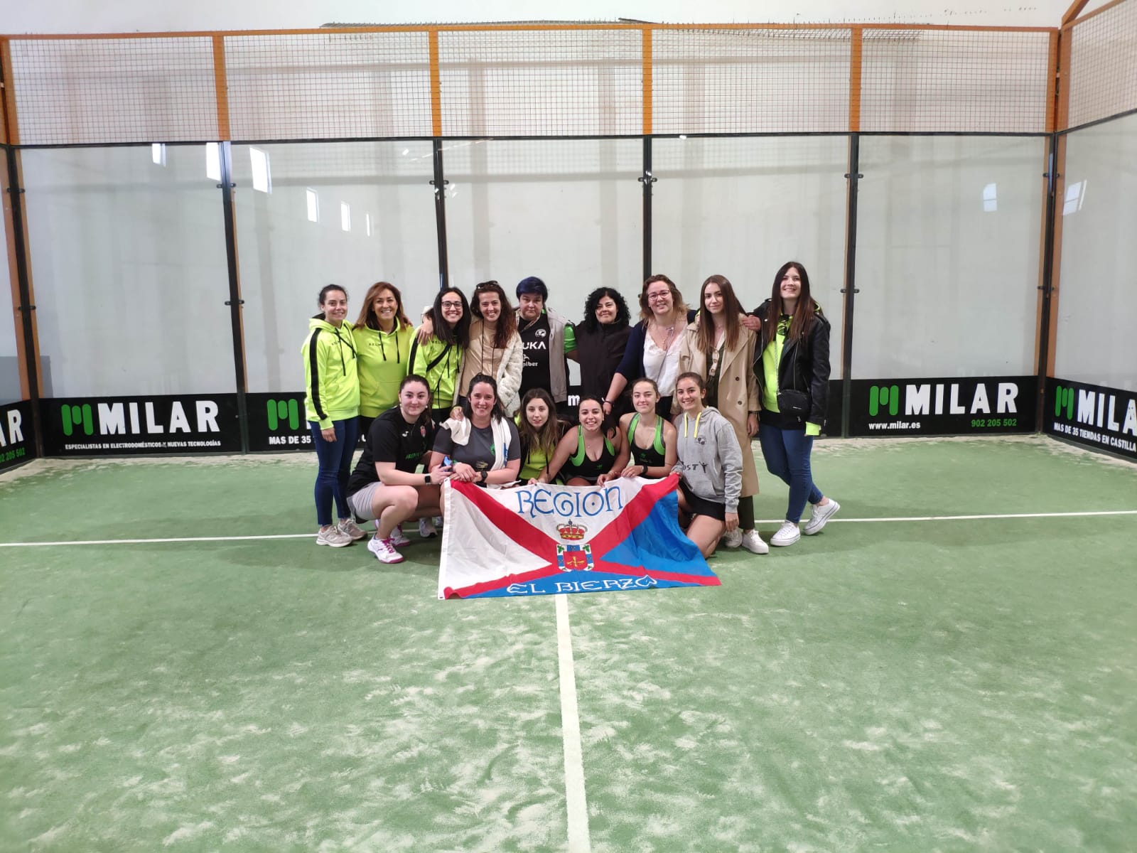 El Pádel Club femenino de Cubillos del Sil vence en el Master Nacional de LAPI en Segunda Categoría. 1