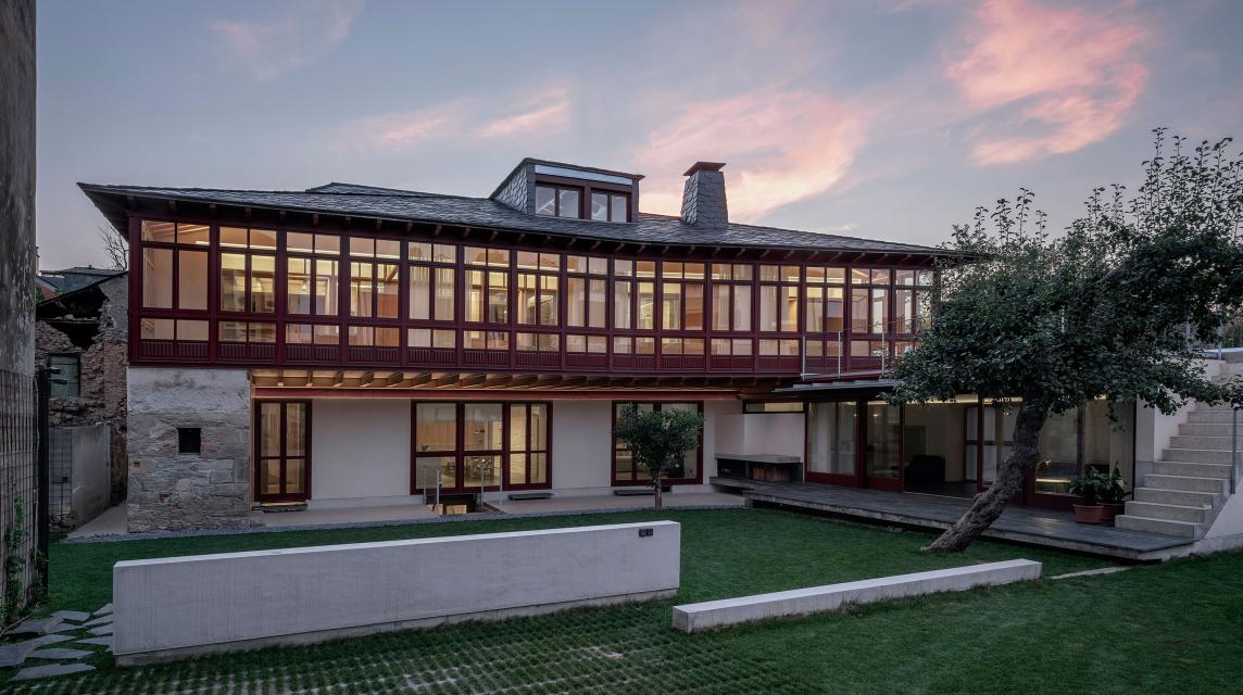 La casa bodega Amador de Cacabelos y el columpio de Librán, seleccionados por el Colegio Superior de Arquitectos de España para los premios ARQUITECTURA 2022 1