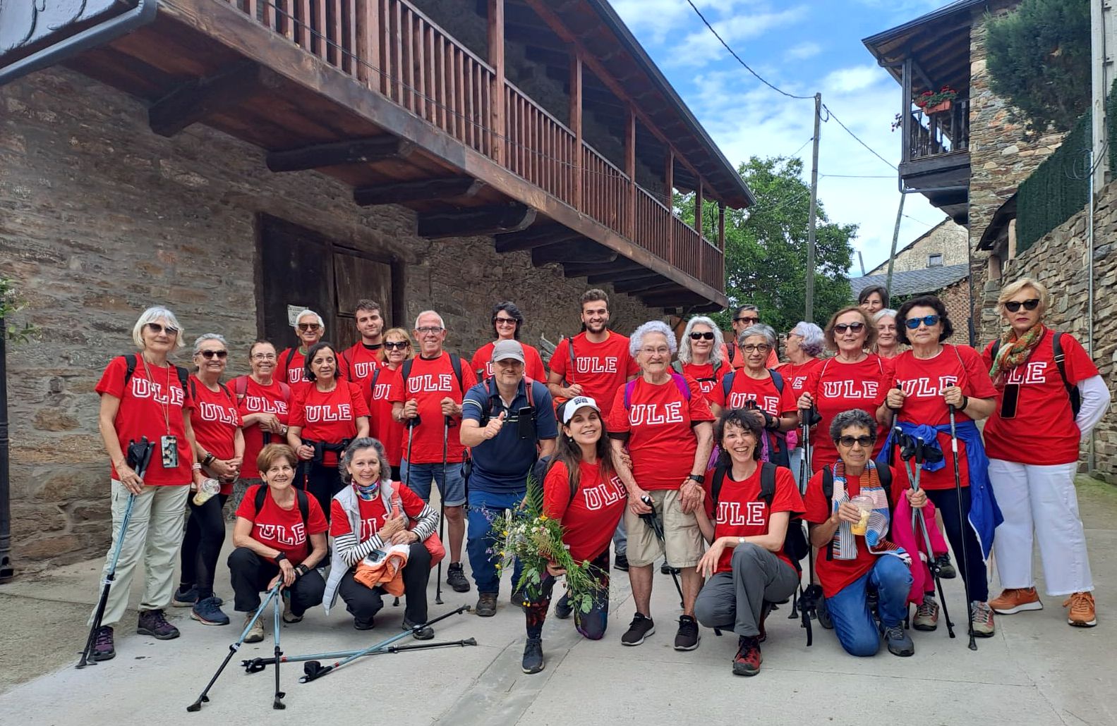 Concluye con éxito el proyecto 'Marcha Nórdica Intergeneracional' en Ponferrada 1