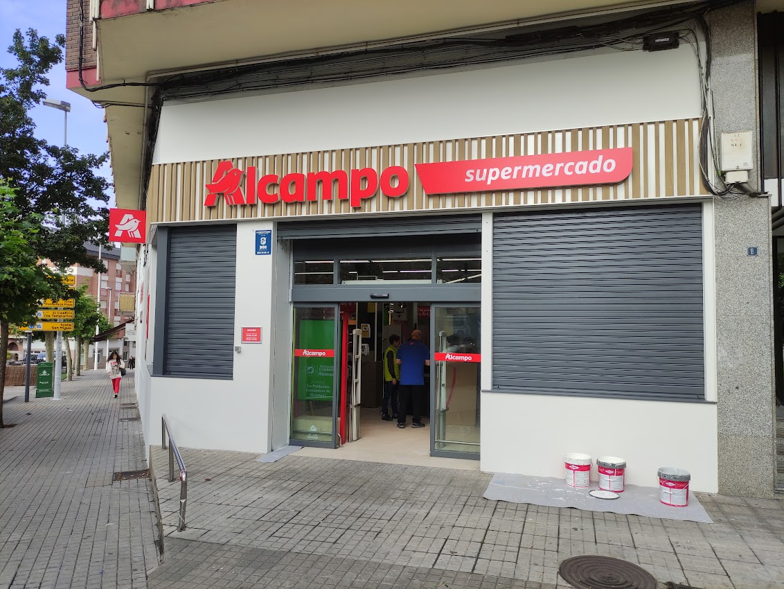 La marca Alcampo ya está en Ponferrada ocupando los supermercados La Plaza de Día 1