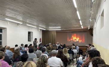 Más de 400 personas se reúnen para rescatar la tradición del filandón en el Festival Estar en Babia 2