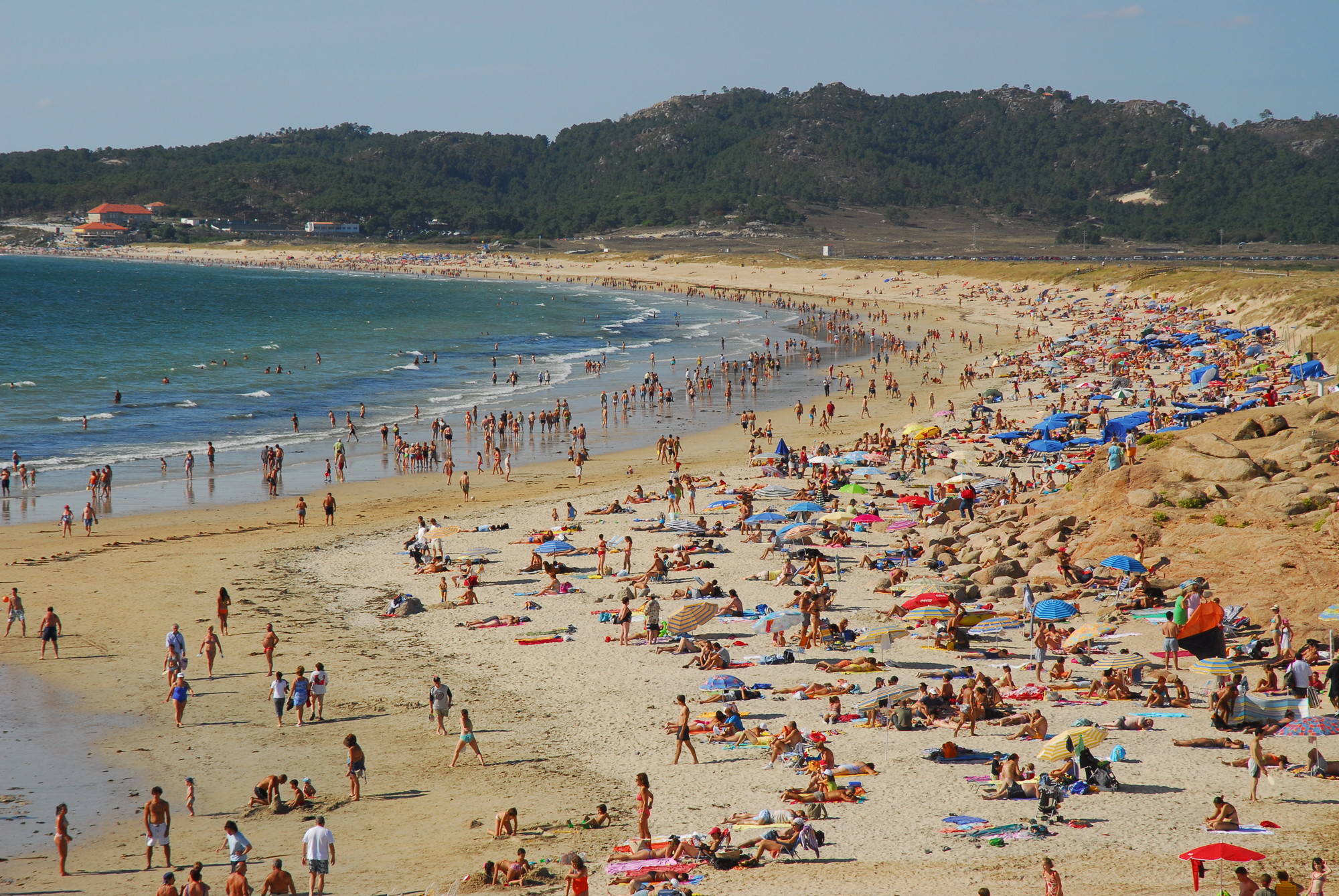 Playas cerca del Bierzo. Una selección de playas en Galicia para disfrutar de la arena y mojar los pies en el mar 19