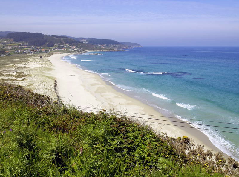 Playas cerca del Bierzo. Una selección de playas en Galicia para disfrutar de la arena y mojar los pies en el mar 12