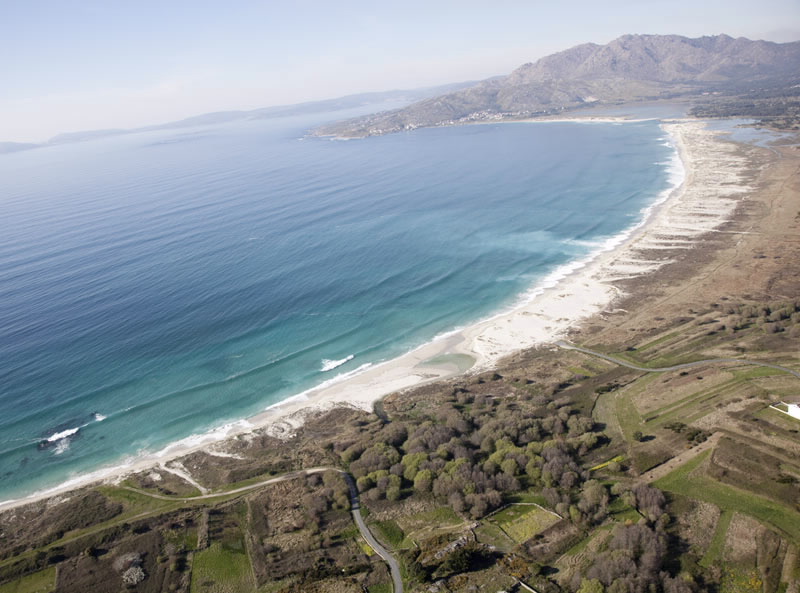 Playas cerca del Bierzo. Una selección de playas en Galicia para disfrutar de la arena y mojar los pies en el mar 14