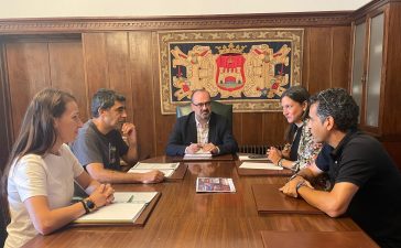 Marco Morala se reúne con el Club Baloncesto Ciudad de Ponferrada y expresa su compromiso con el deporte ponferradino 4