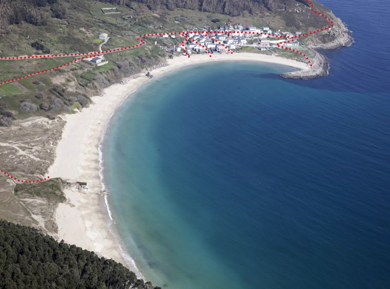 Playas cerca del Bierzo. Una selección de playas en Galicia para disfrutar de la arena y mojar los pies en el mar 7