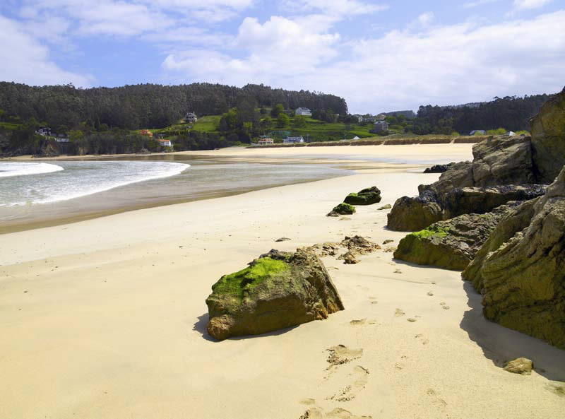 Playas cerca del Bierzo. Una selección de playas en Galicia para disfrutar de la arena y mojar los pies en el mar 2
