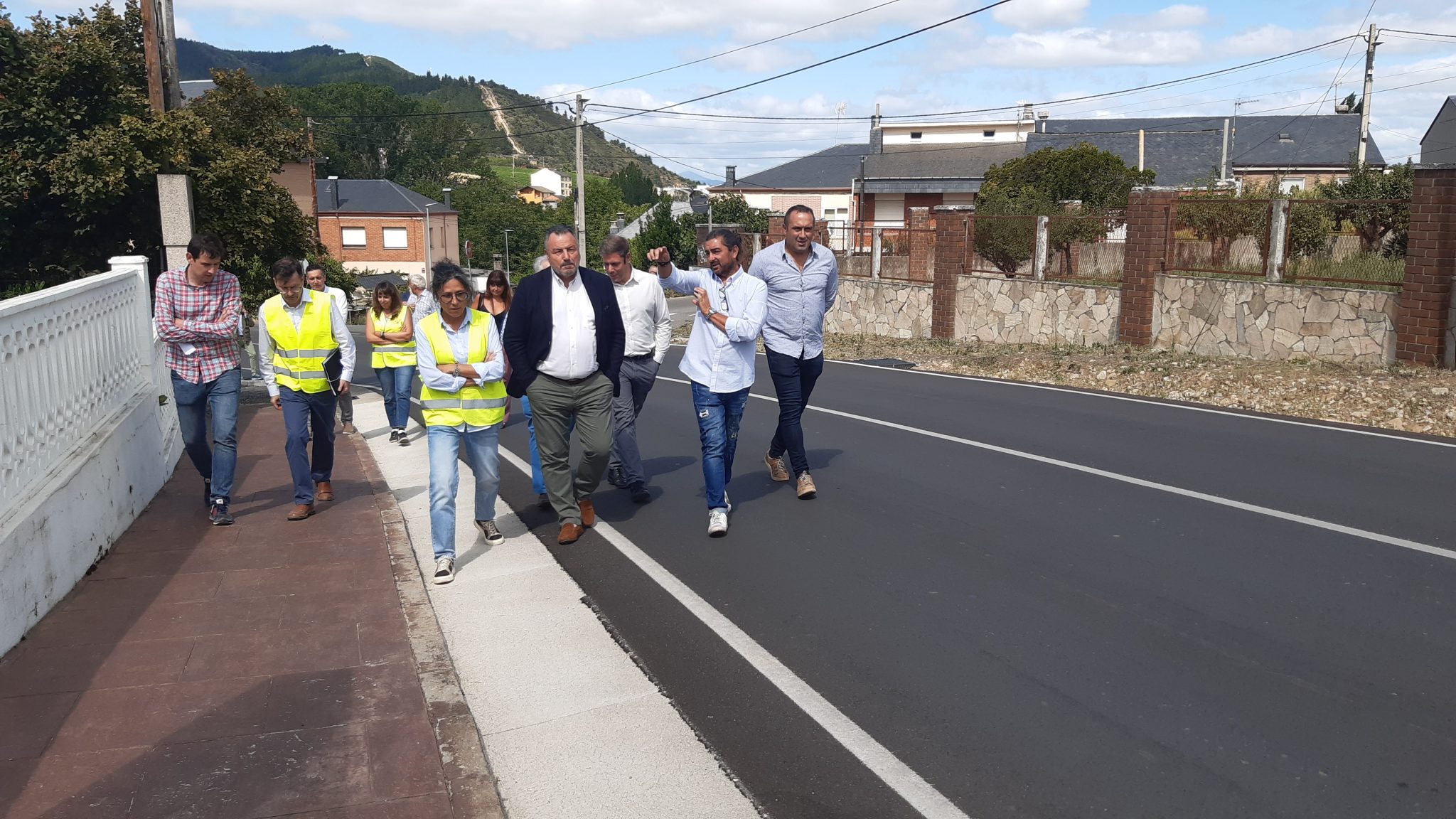 La Diputación invierte 292.300 euros en el ensanche y mejora de la carretera de Campo a Salas de los Barrios 1