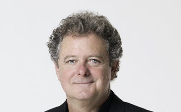 El conocido locutor Juan Luis Cano firmará su libro 'Yo fui Santa' en Toreno, localidad en la que transcurre la historia 1