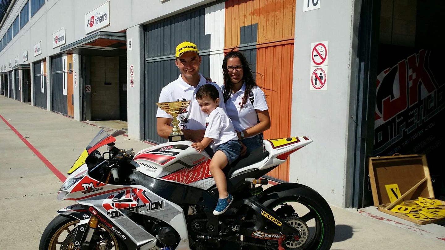 Miguel Ángel Fernández se proclama campeón de España de supermotard,en la categoría SM Road +30 por tercera vez 1