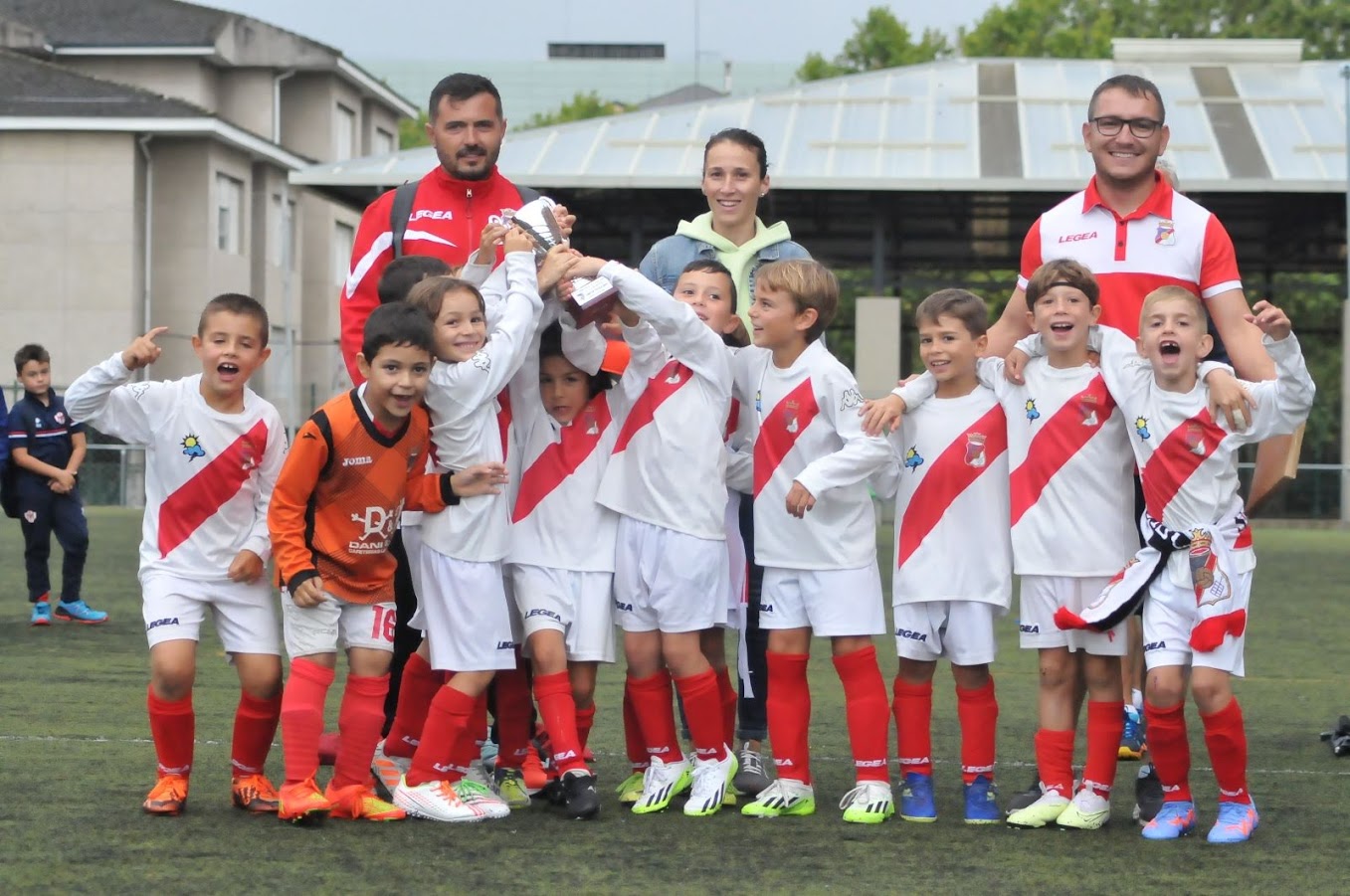 El fútbol base celebró el fin de semana la 27 edición del torneo social de La Morenica 15