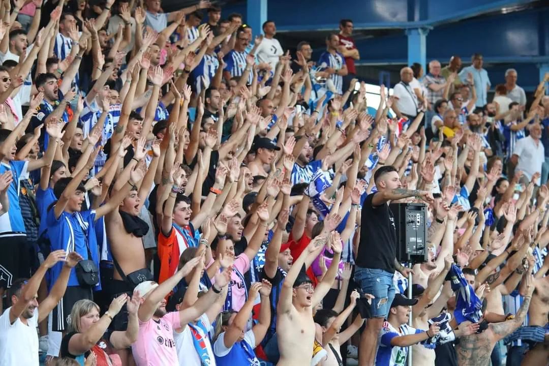 Ocho mil banderines arroparán a la SD Ponferradina en el derbi del domingo 1