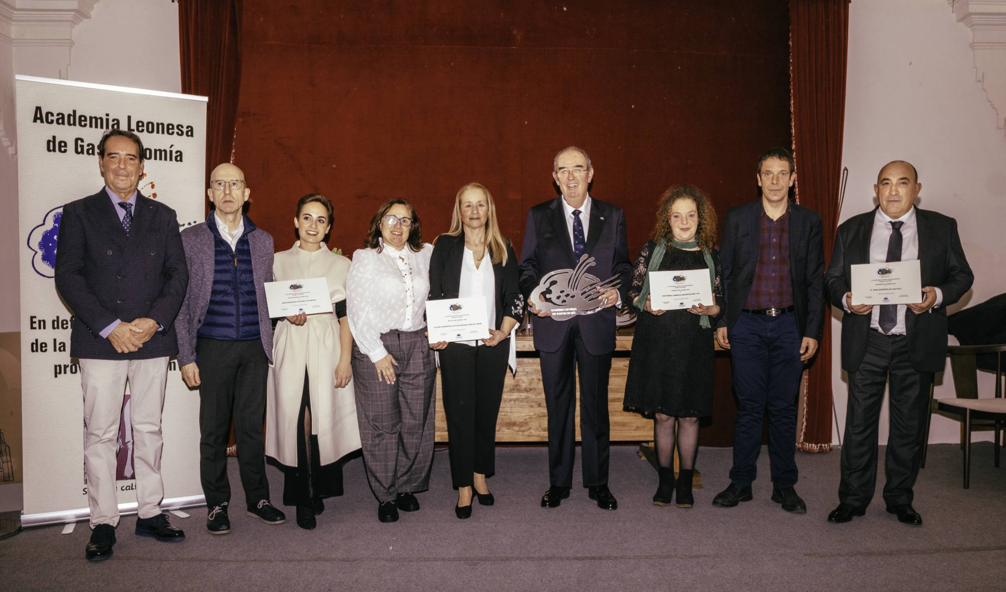 La Academia Leonesa de Gastronomía entrega sus premios en la Real Colegiata de San Isidoro 1