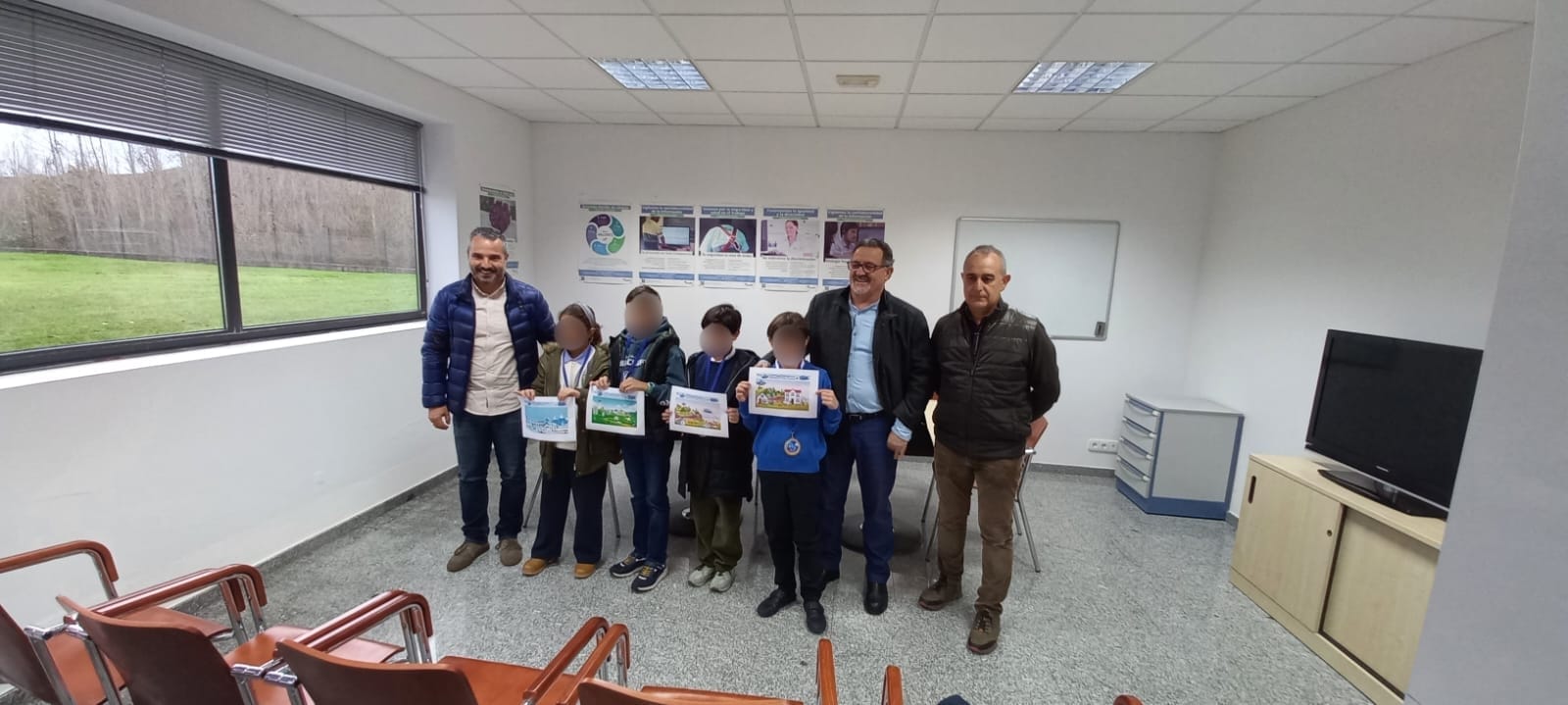 Entregados los premios del Concurso de Dibujo organizado por Aqualia y la Mancomunidad Municipal para el Tratamiento de las Aguas Residuales del Bajo Bierzo 1