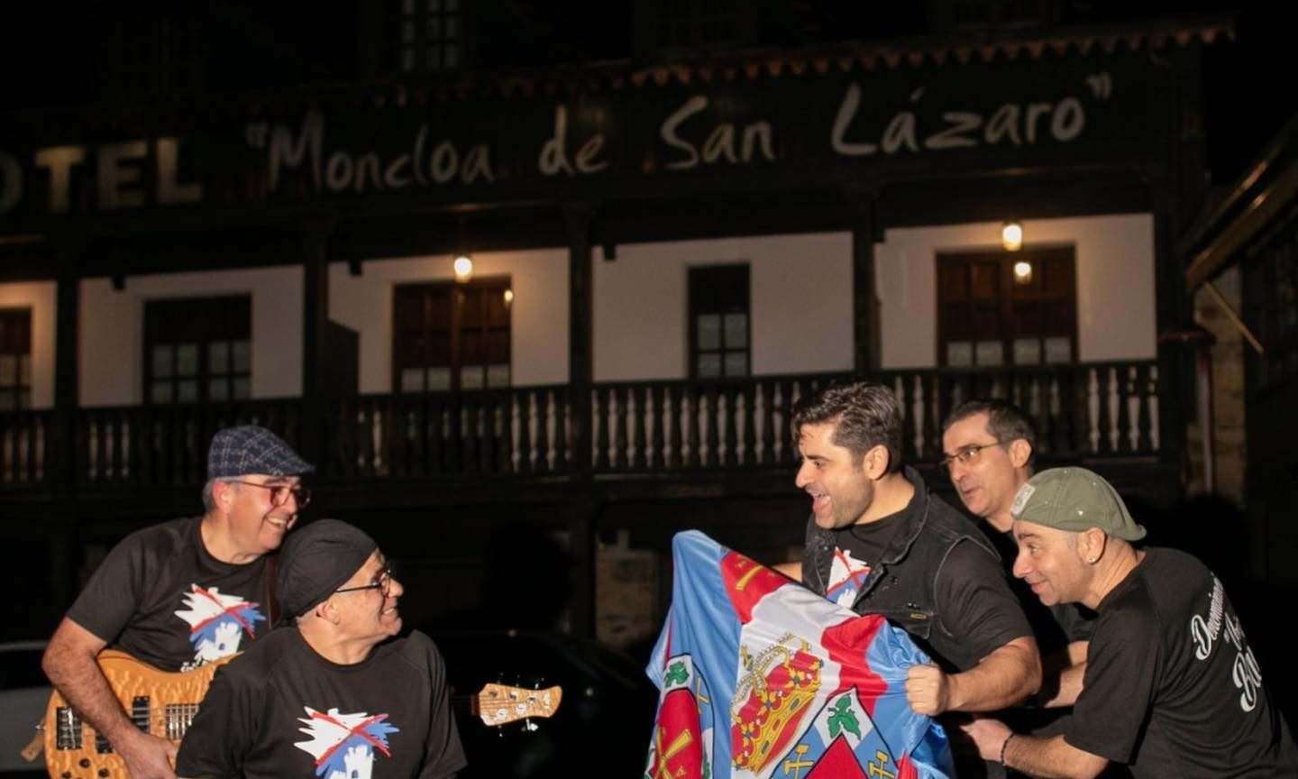 La Moncloa de Cacabelos organiza una gran Fiesta de Reyes con cena + DJ + Denominación de Origen Band en directo 1