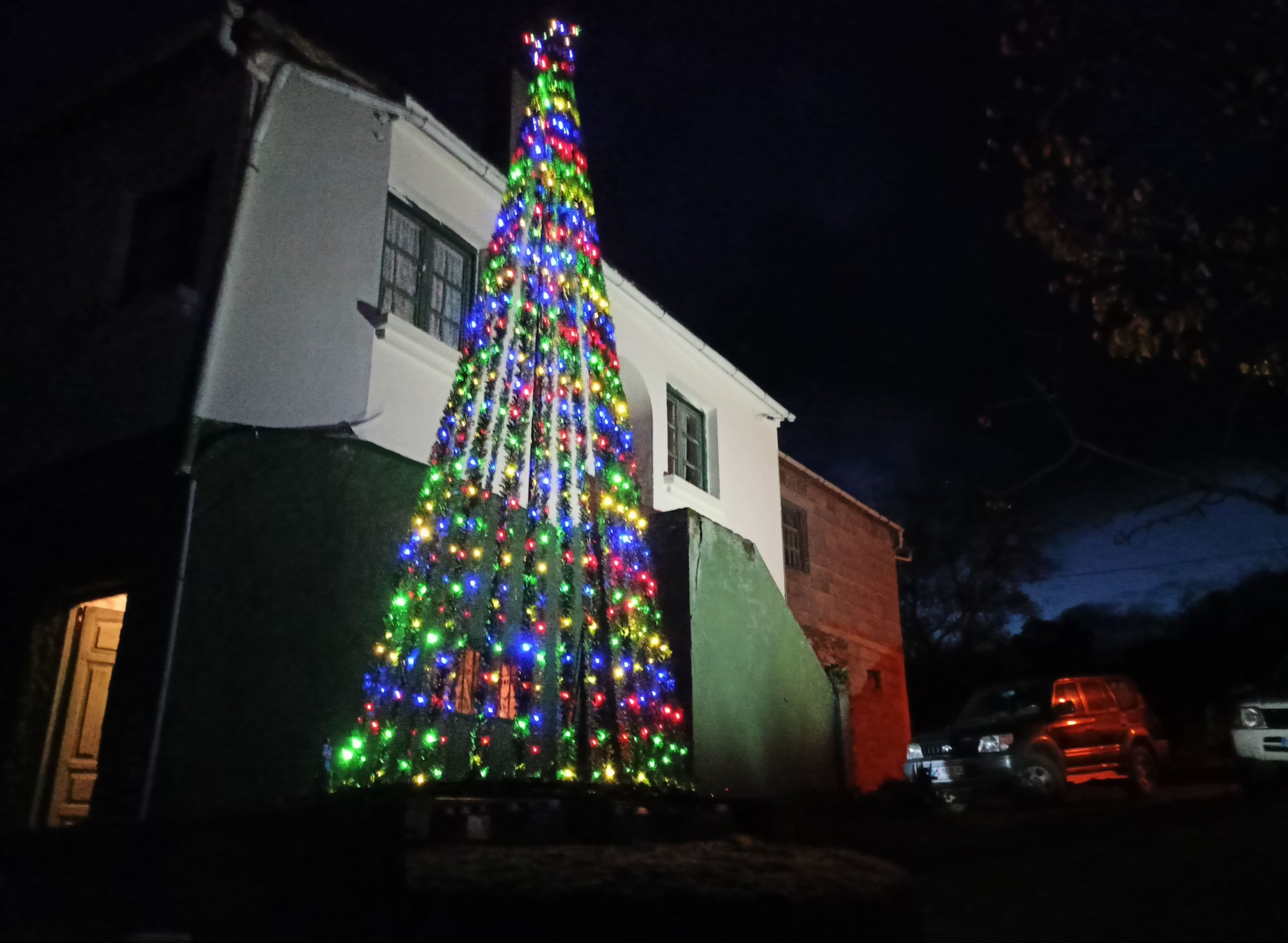 La Campañana (Carucedo) se anima a la decoración navideña del pueblo para animar las fiestas navideñas 2