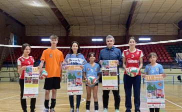 El Pabellón José Arroyo de Flores del Sil acoge este fin de semana el XXIII Torneo de Navidad de Voleibol 9