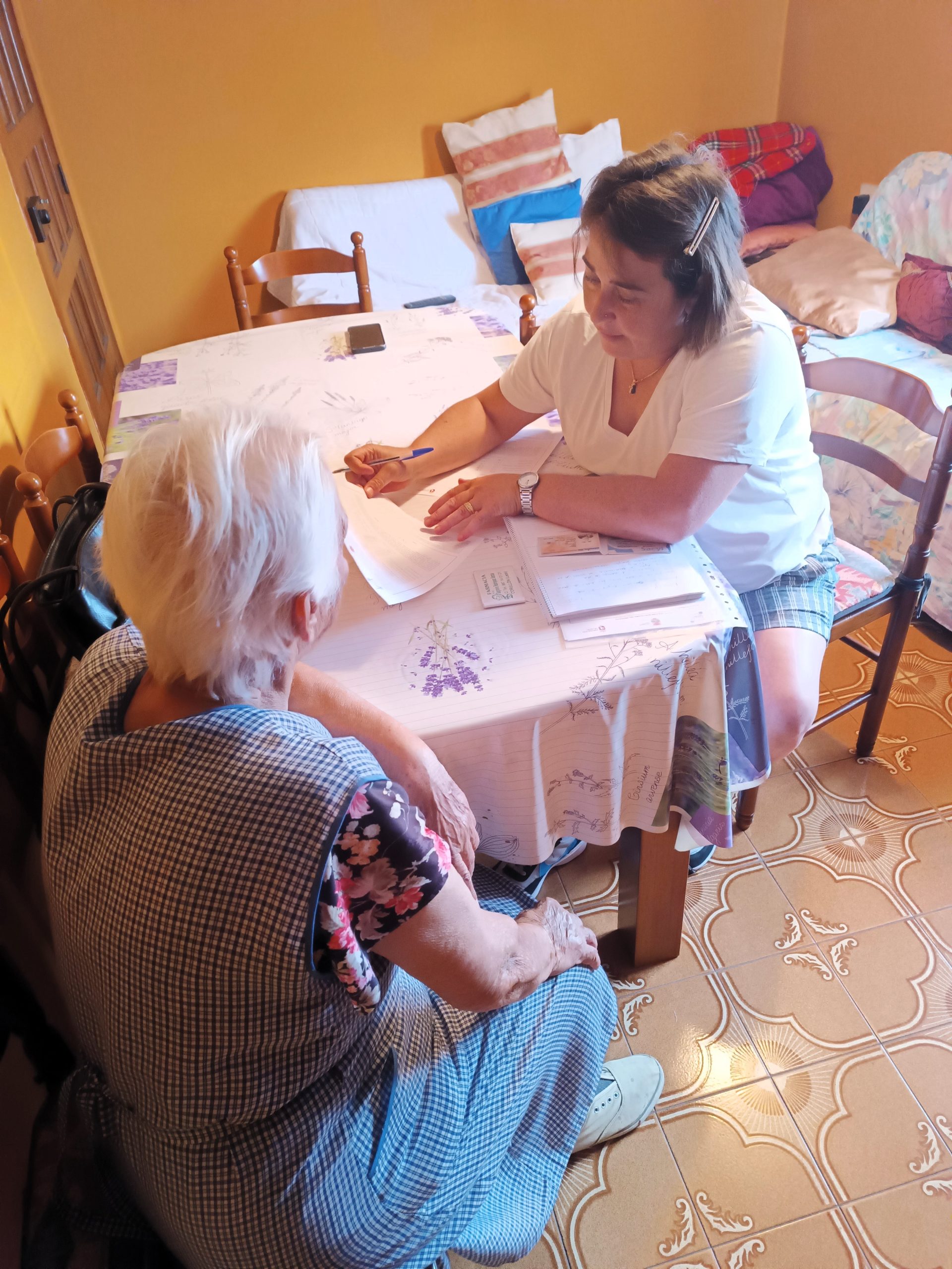 El proyecto Vive+ de Alzheimer Bierzo atiende a 89 personas en municipios bercianos 1