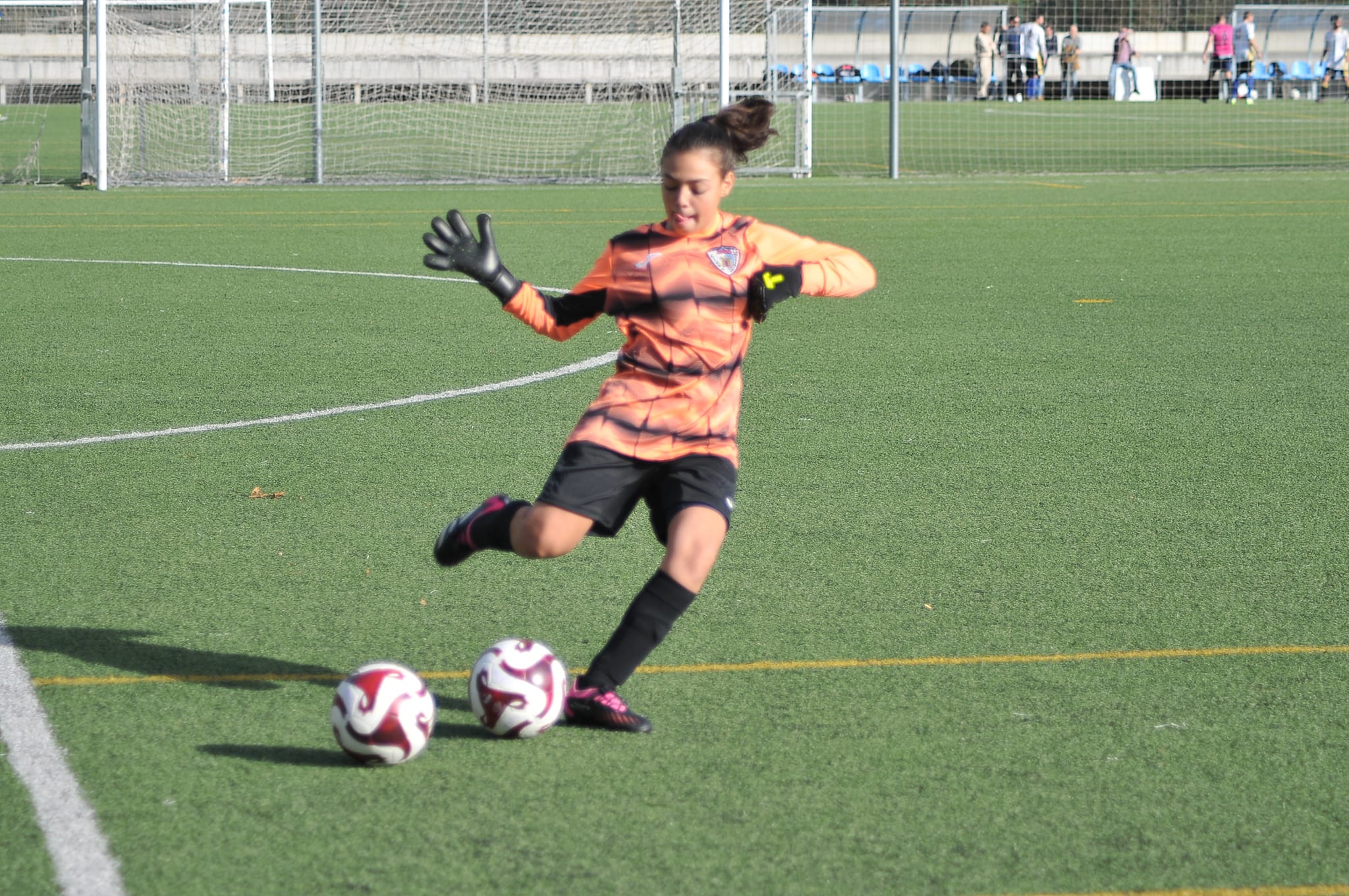 'Naya' Fierro del CD La Morenica y Cecilia Rodríguez del Flores del Sil, convocadas por la Selección de Castilla Y León Sub-12 1