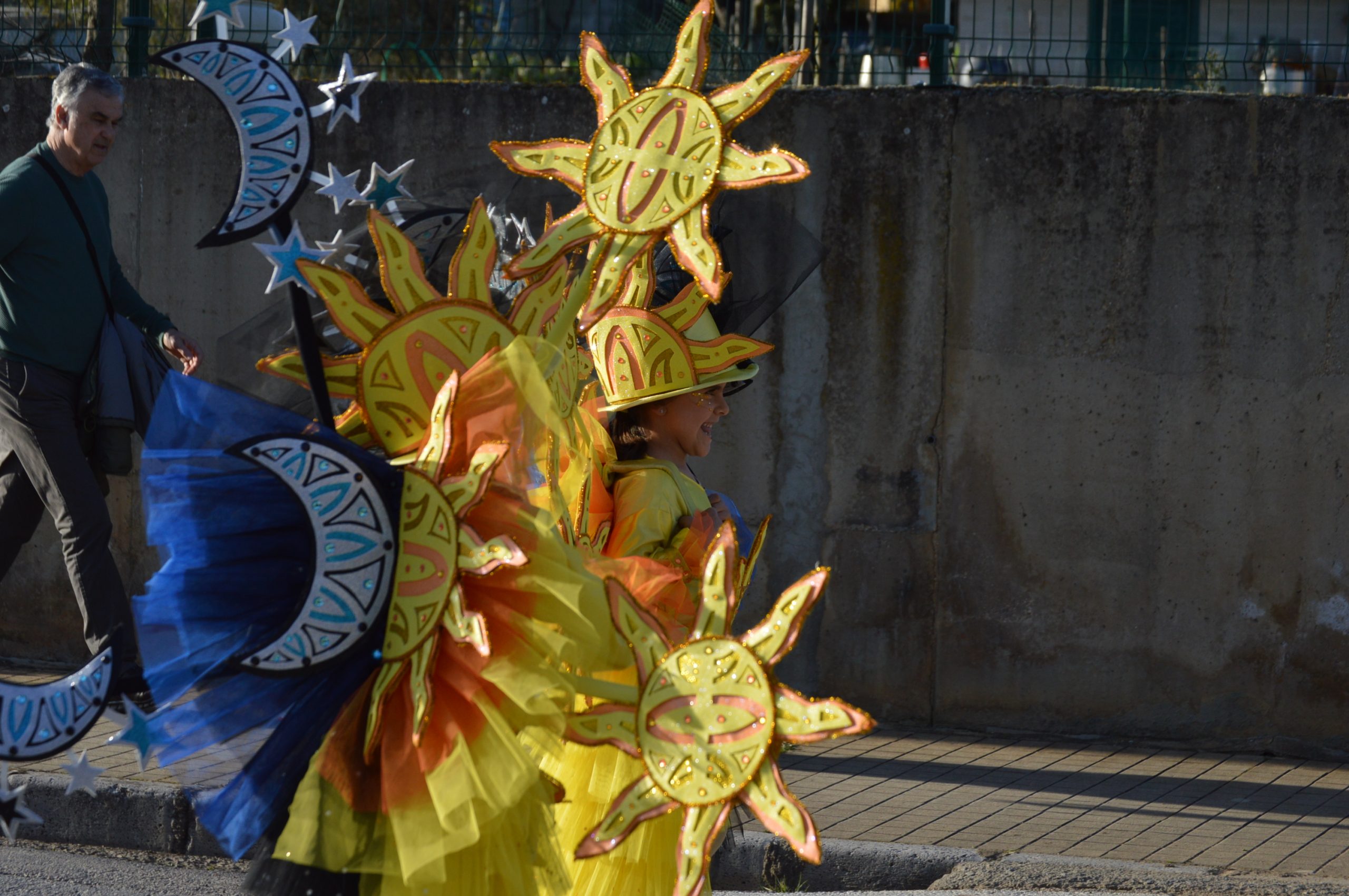 La alegría del Carnaval recorre Cubillos del Sil bajo un sol casi-primaveral 65