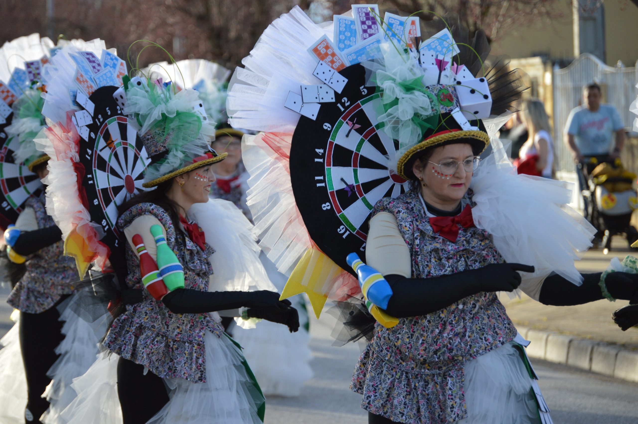 La alegría del Carnaval recorre Cubillos del Sil bajo un sol casi-primaveral 31