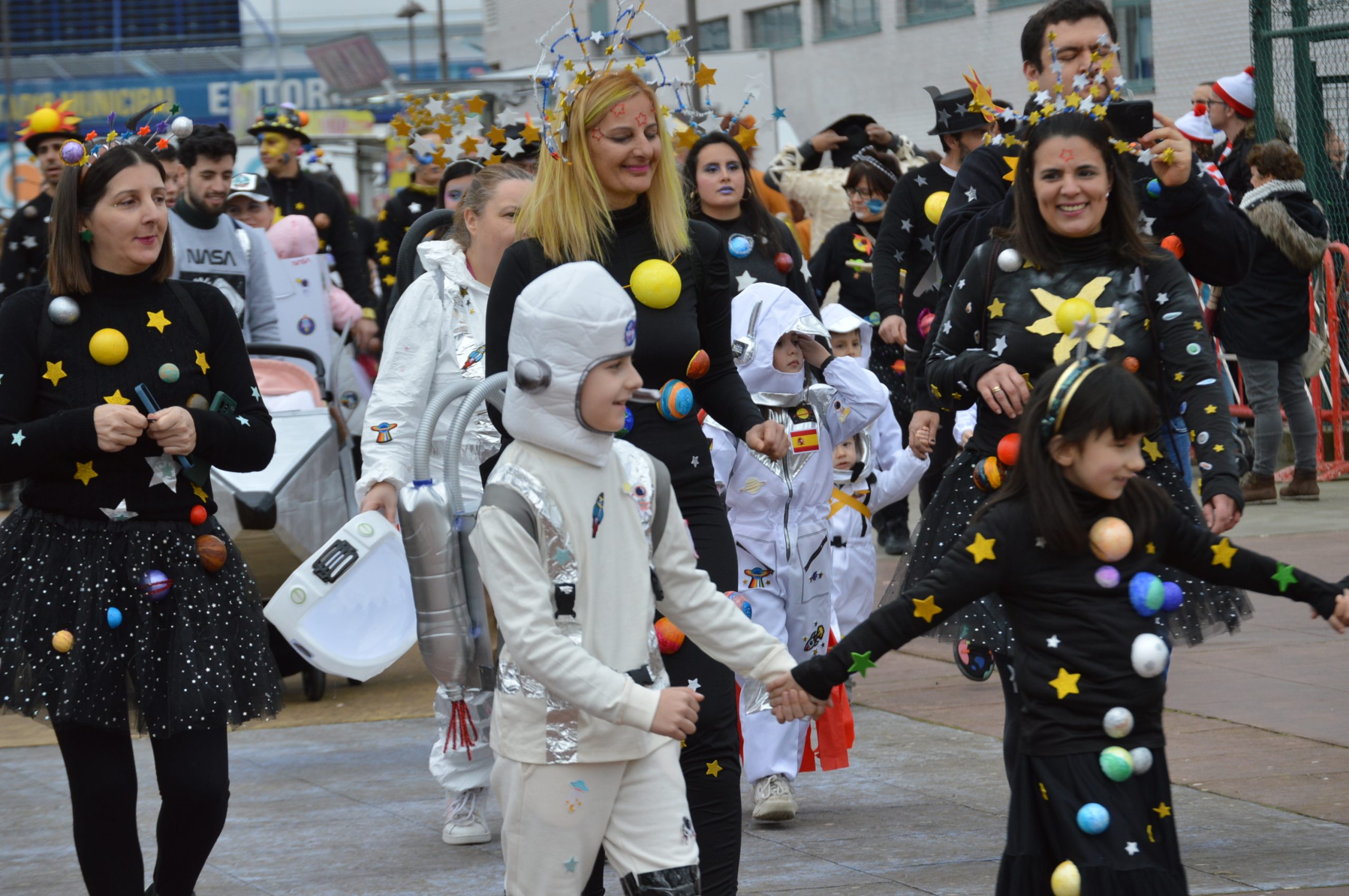 El tiempo respeta el Carnaval Infantil de Ponferrada 2024 y los niños acuden puntuales a la cita 70